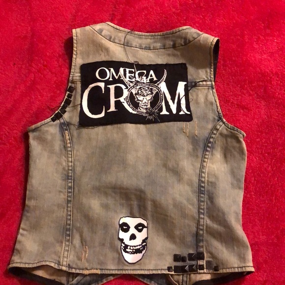 Vexy distressed denim vest - Picture 7 of 11